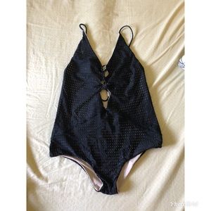 Large Acacia Kokomo in Shadow Mesh & Clay Lining